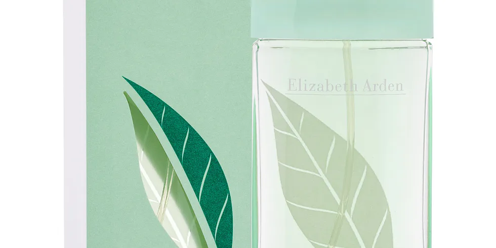 VŮNĚ JAKO DOPLNĚK OD ELIZABETH ARDEN